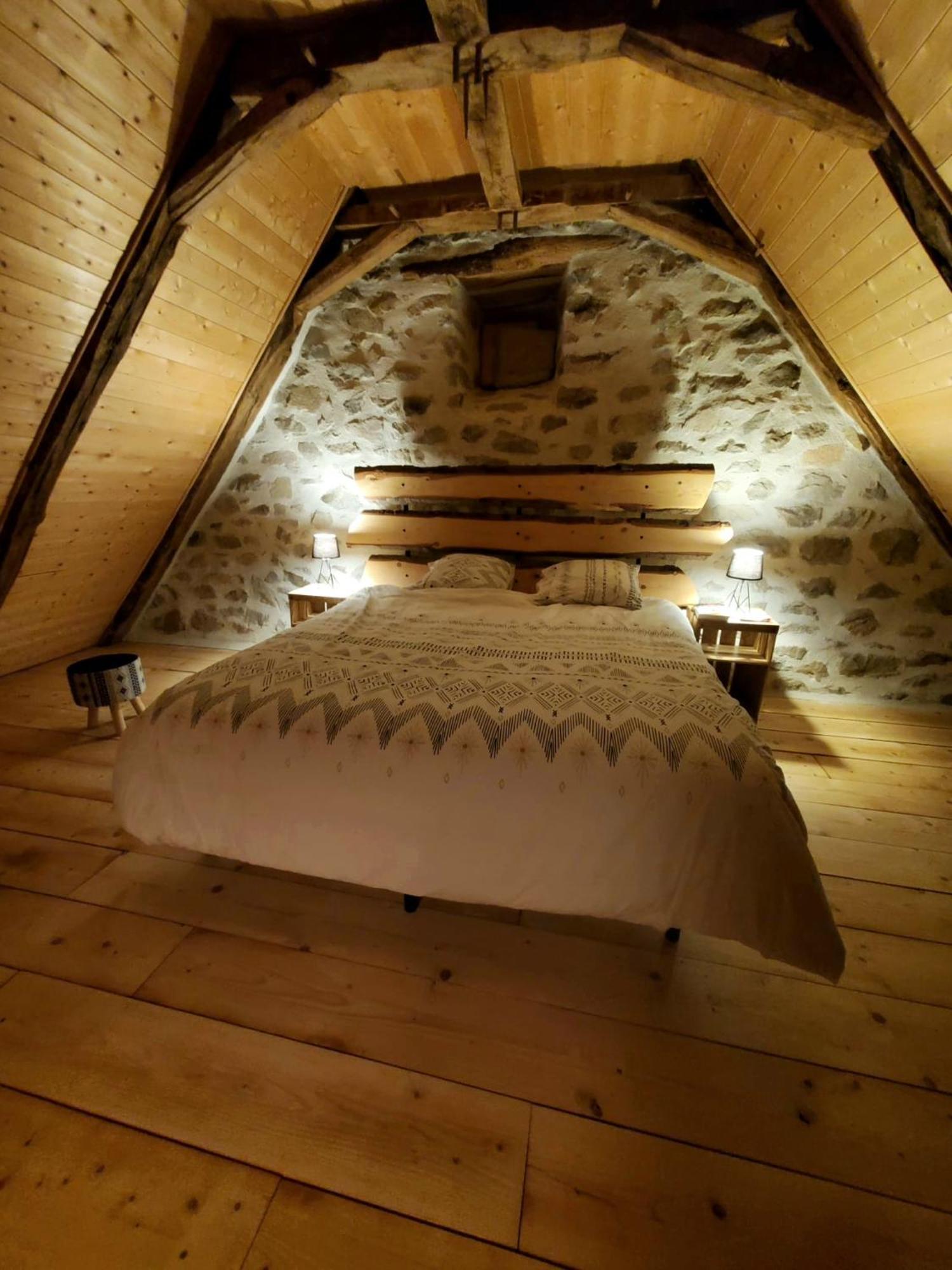 Le Petit Mars Vila Le Vaulmier Exterior foto
